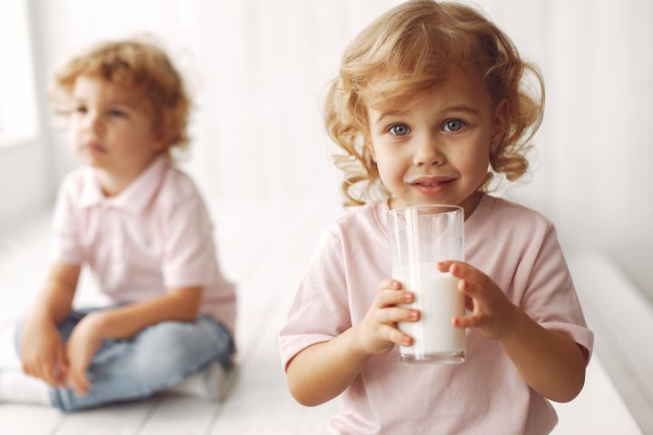 Молоко в рационе детей: что нужно знать