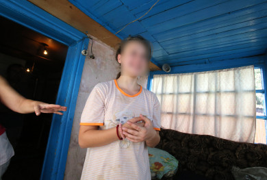 «14-летнюю подругу избила из-за 30-летнего мужчины»