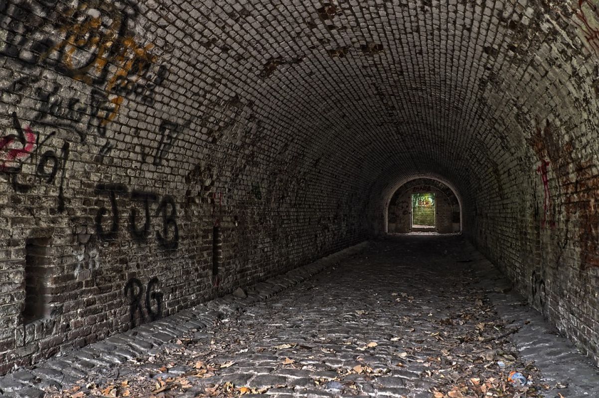 Жительницу Воронежской области зарезали в тоннеле под железной дорогой