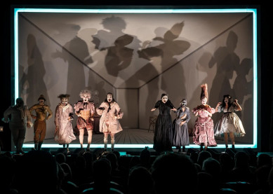 «Когда увидели эти костюмы, подумали: «Как в этом можно работать!»