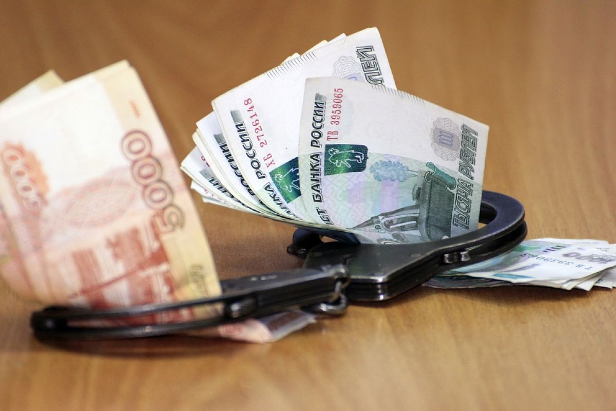 Воронежский полицейский заплатит штраф, в 40 раз превышающий размер взятки