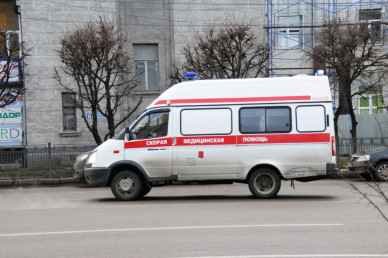 9-летний воронежец перешёл дорогу в 100 метрах от зебры и попал под машину 