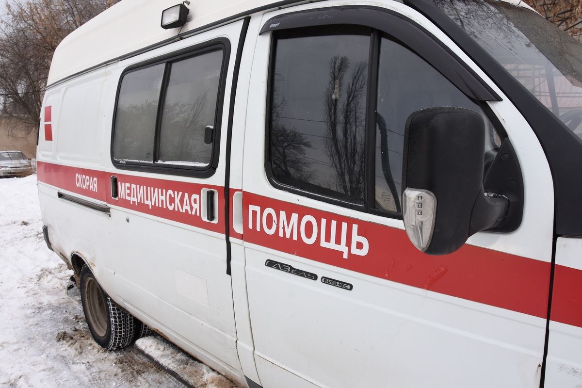 Стало известно о состоянии женщины, попавшей под колёса ВАЗа на Димитрова