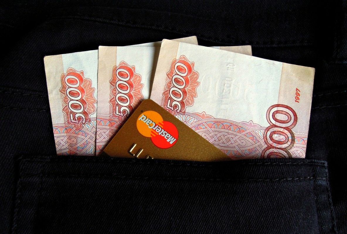 Житель Борисоглебска похитил у приятеля почти 200 тысяч рублей