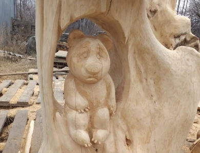 Скульптор Александр Ивченко порадовал воронежцев грустным мишкой