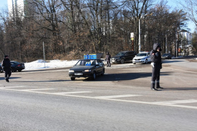 Торговец незамерзайкой пытался откупиться от замначальника воронежской полиции 
