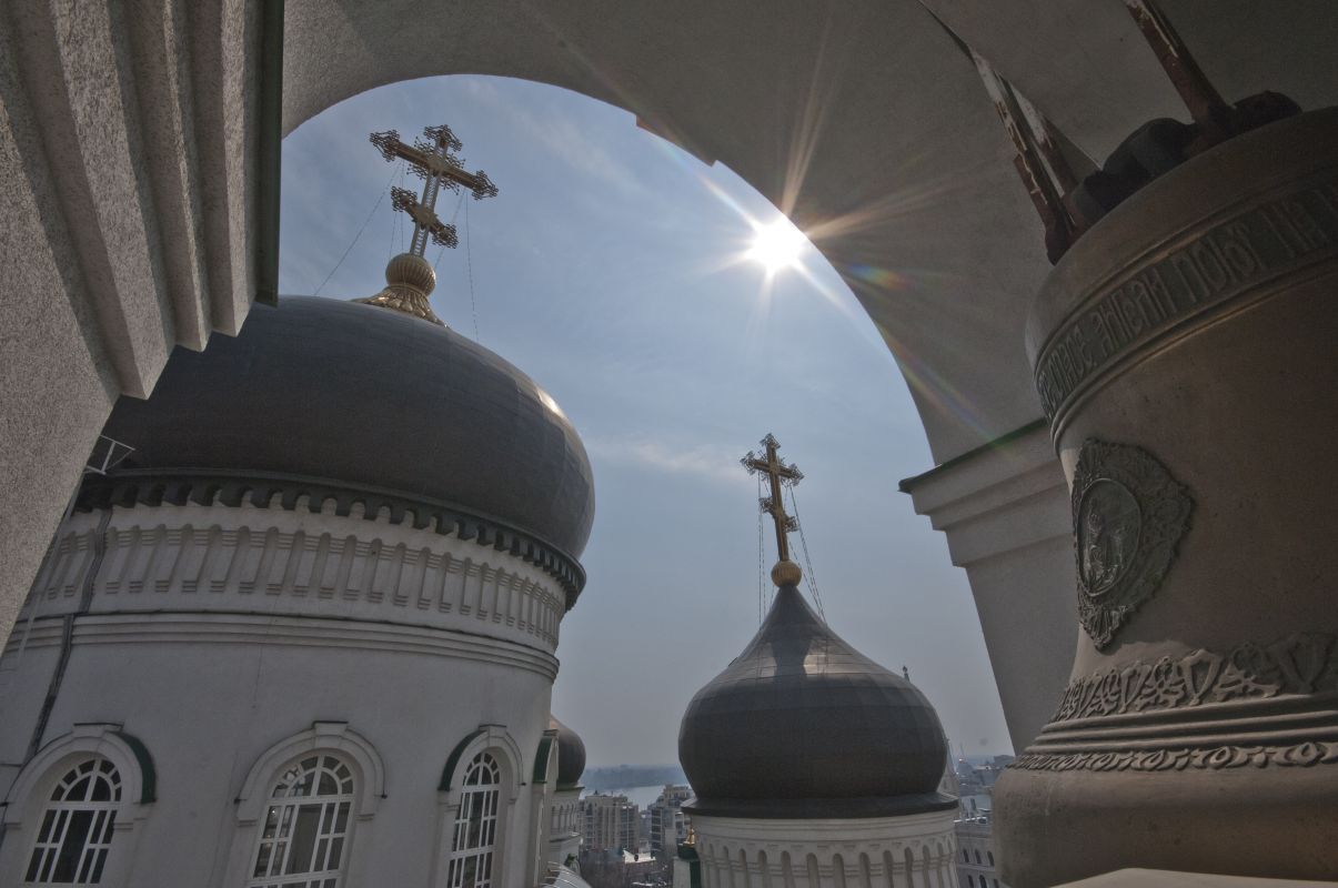 В Воронеже в течение суток нельзя будет парковаться у Благовещенского собора