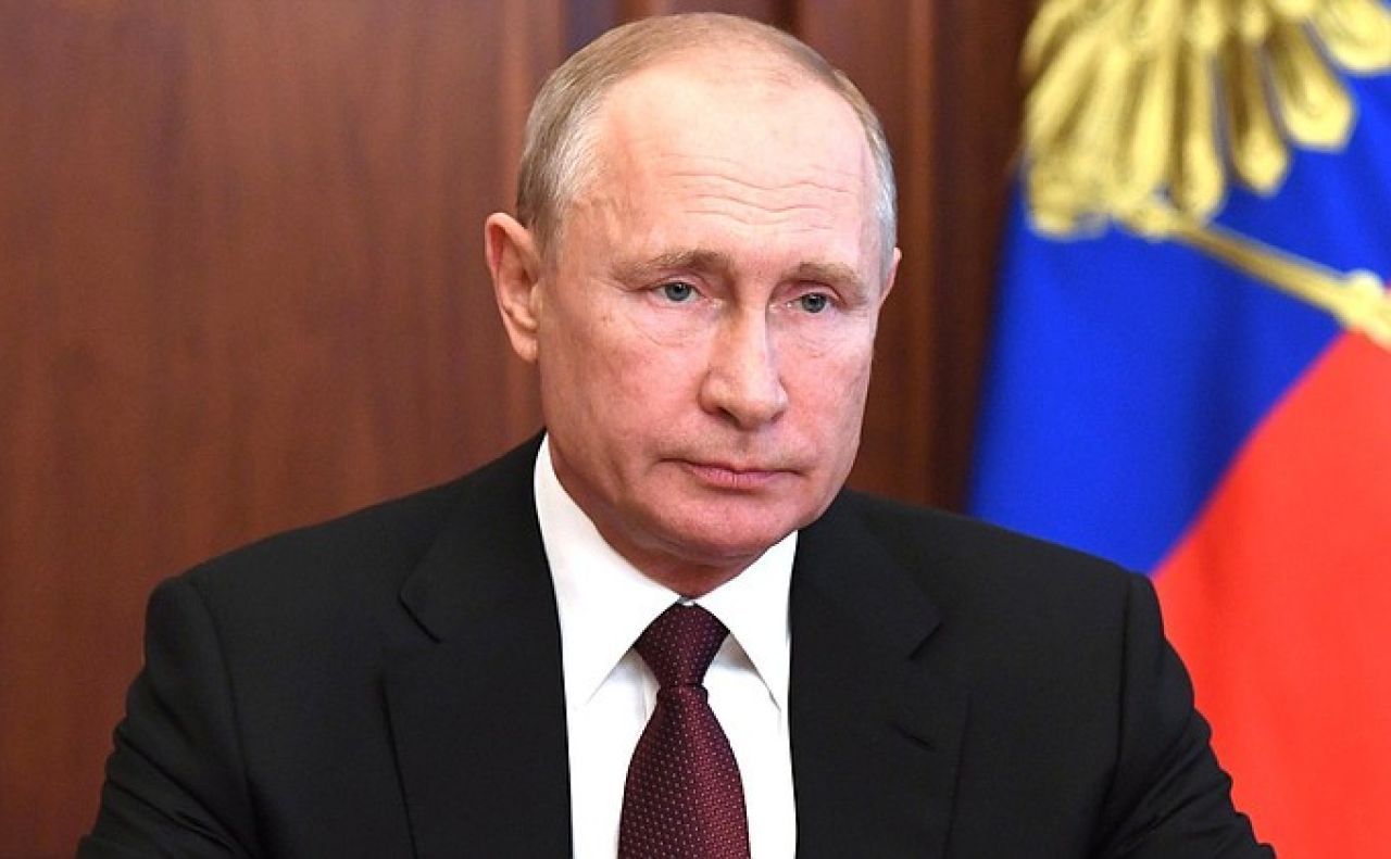 Путин пообещал курсантам и силовикам по 15 тысяч рублей
