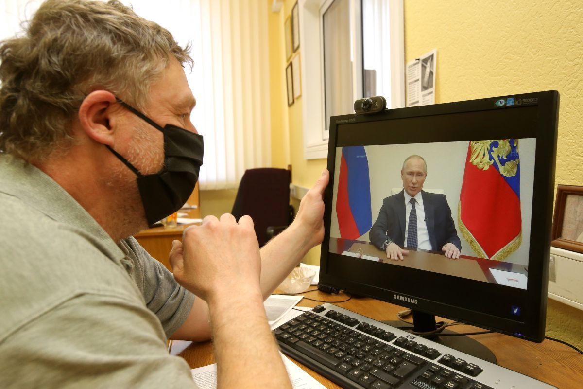 Путин одобрил введение нерабочих дней в России