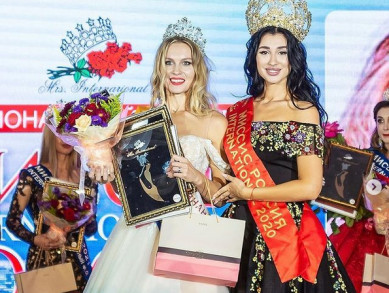  Жительница Воронежа привезла корону с конкурса красоты