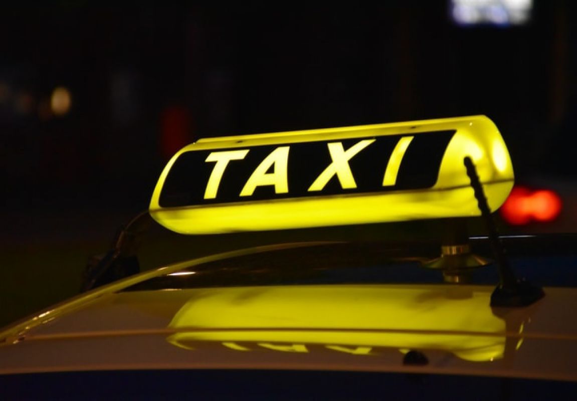 Пассажиры обманули таксиста на 60 тысяч рублей в Воронеже