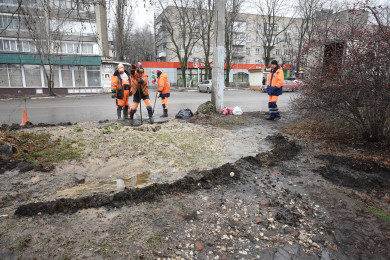 «Вот уже четверо суток вся эта гадость лезет из колодца и течёт прямиком к нам во дворы»