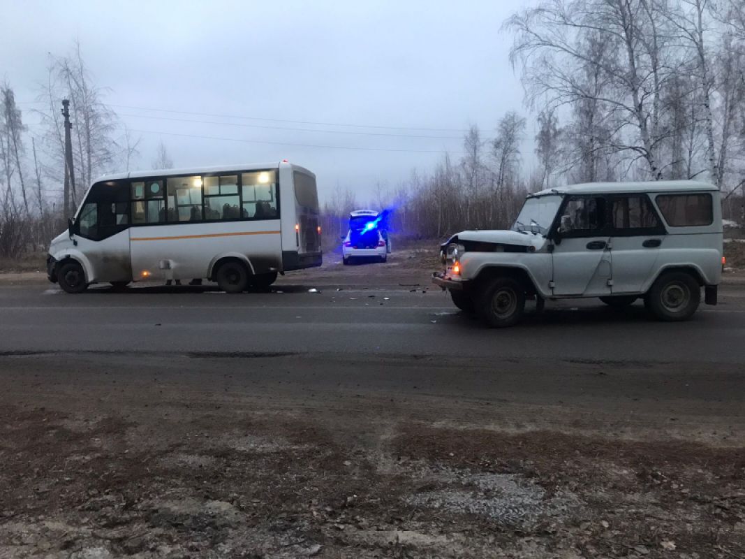 В Воронеже водитель УАЗа врезался в&nbsp;маршрутку: есть пострадавший