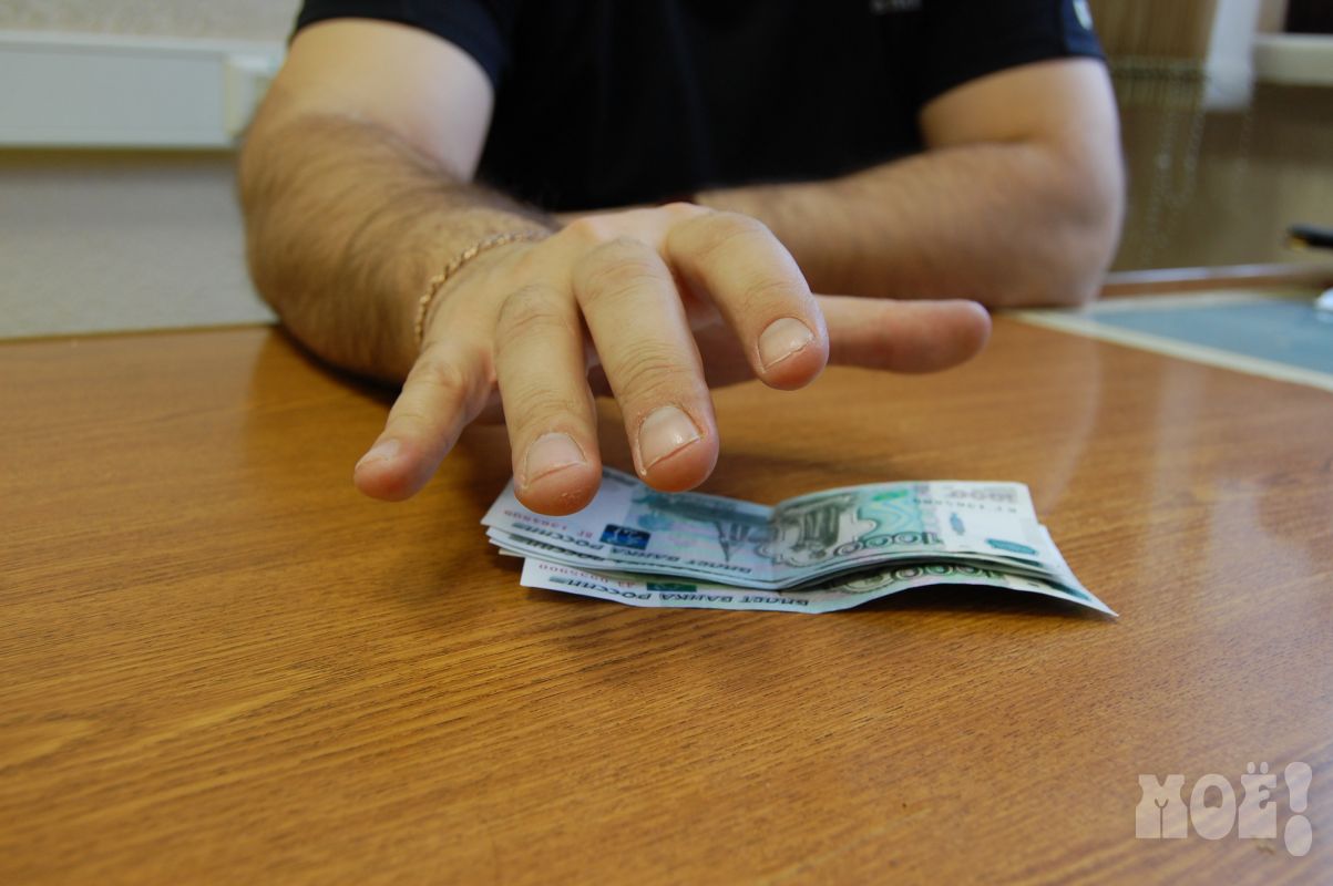 Экс-менеджера банка осудили за помощь воронежцу в обналичивании 2 млн рублей