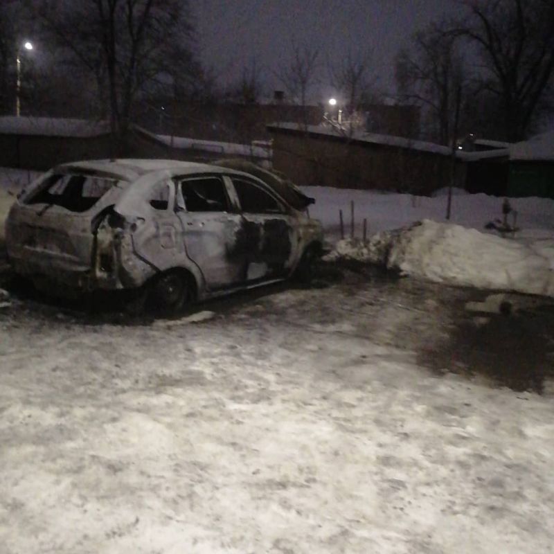 Автомобиль врача подожгли в Воронежской области