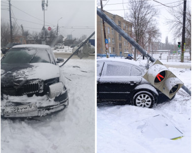  Годовалый ребёнок пострадал в столкновении двух авто на перекрёстке в Воронеже
