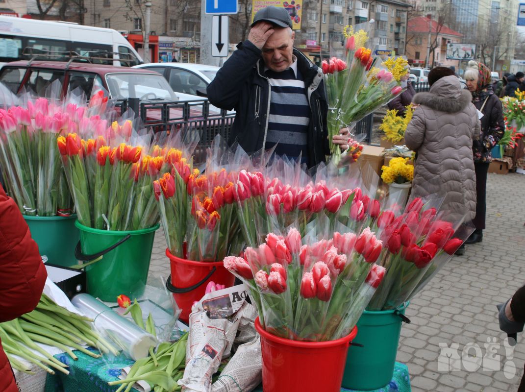 В Воронеже подорожали цветы, привезённые из других стран