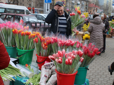 В Воронеже подорожали цветы, привезённые из других стран