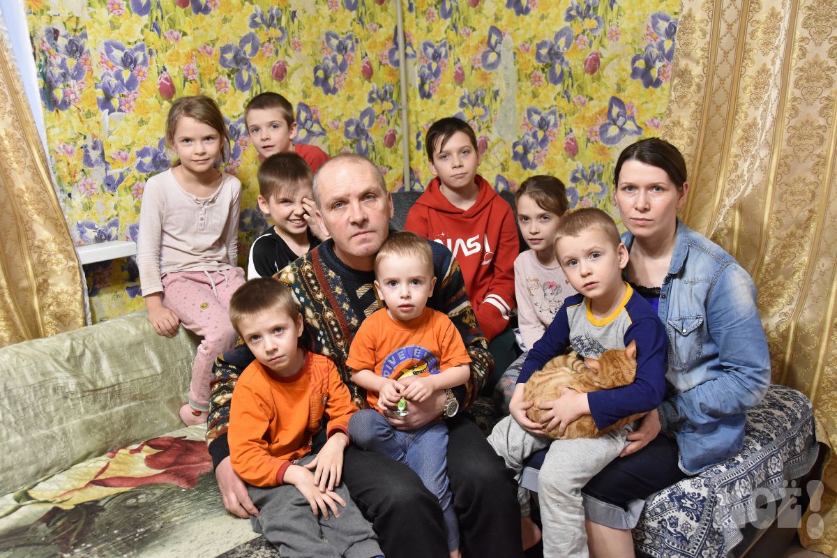 Семья с 8 детьми: «В тесноте и сырости, но мы счастливы»