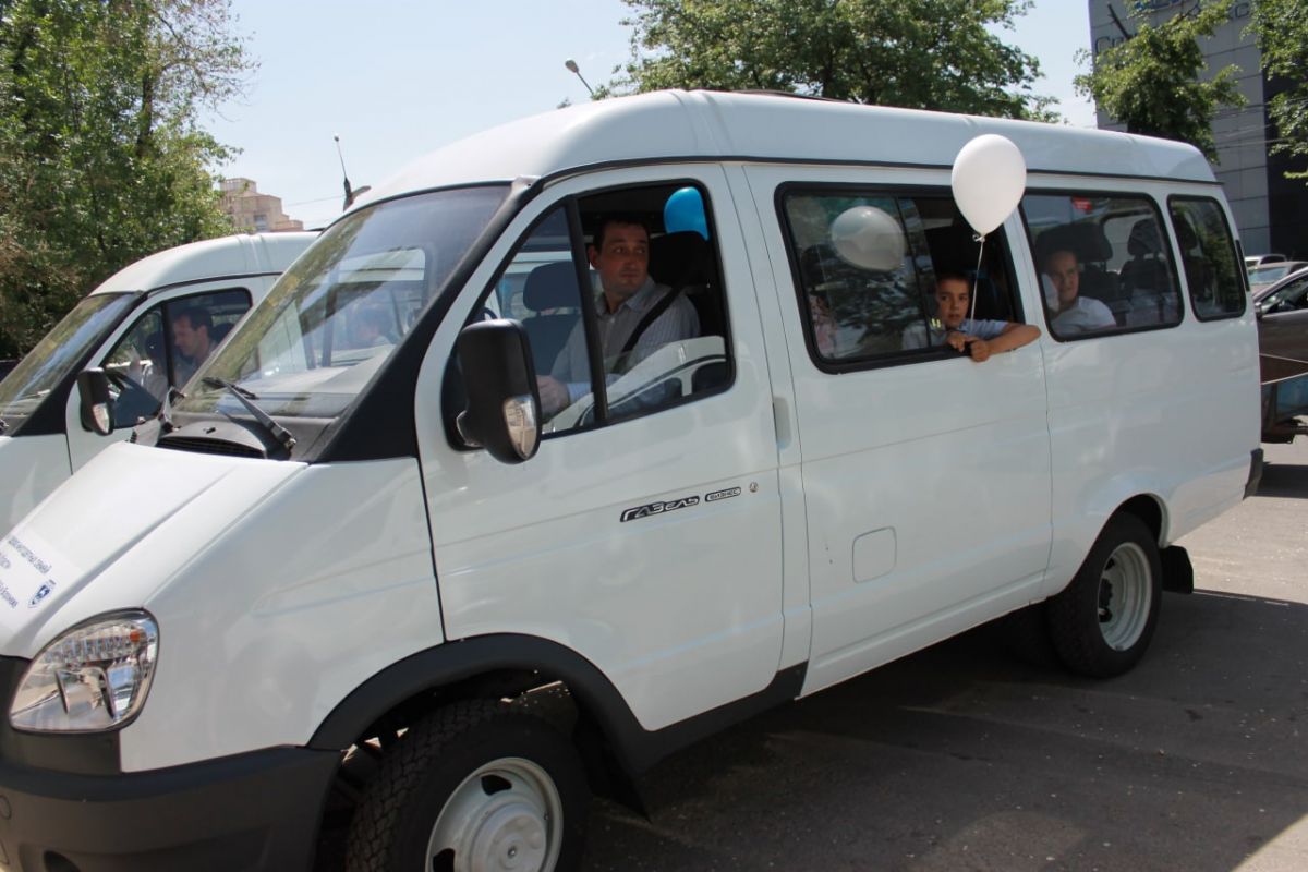 Воронежский губернатор выделил средства на покупку авто для многодетных семей