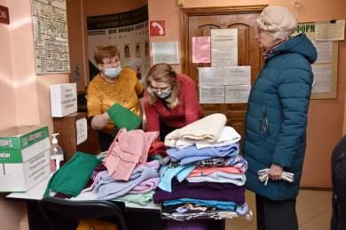 «Как я стала волонтёром»: какие вещи приносят воронежцы для беженцев и почему некоторые из них отправляют в мусор