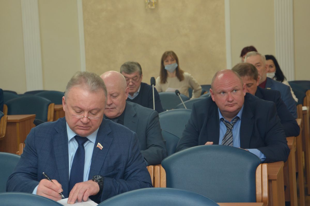 Депутаты Гордумы помогли сиротам из Донбасса