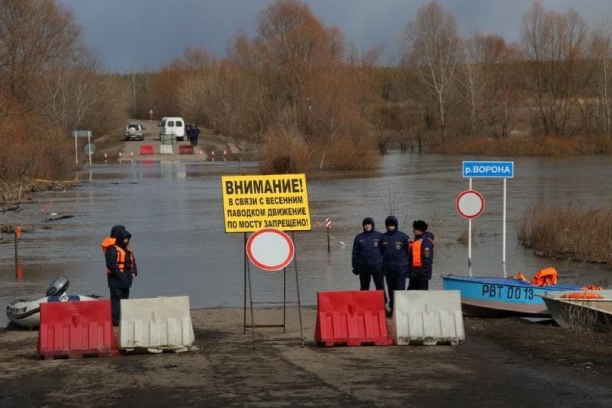 В Воронежской области ещё один мост ушёл под воду