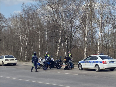 Воронеж стали патрулировать полицейские на мотоциклах