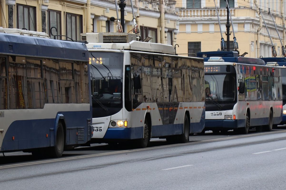 Популярный троллейбусный маршрут снова временно отменили в Воронеже
