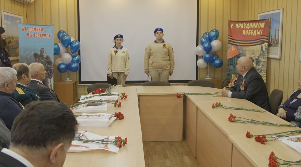 Депутаты Гордумы поздравили участников войны с Днём Победы
