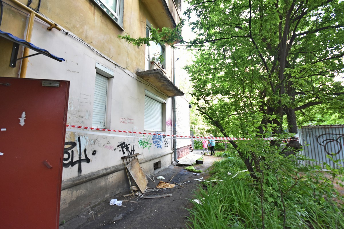 В воронежском доме, где погибла женщина, проверят все балконы