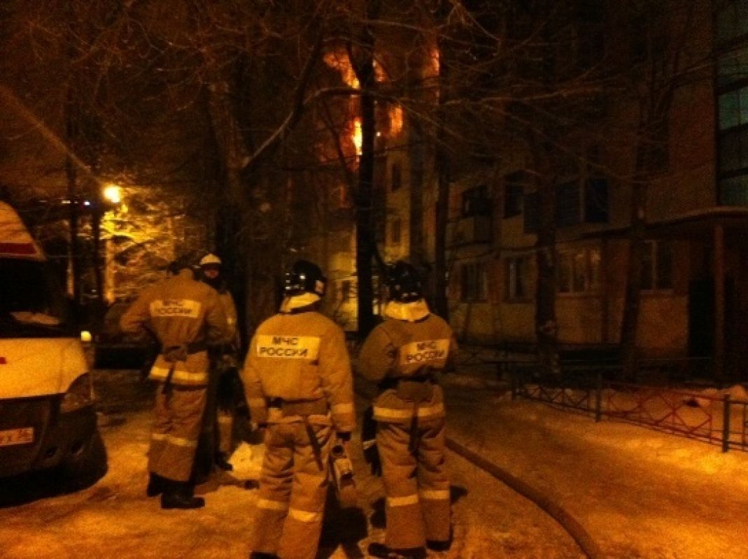 В Воронеже ночью загорелась квартира в&nbsp;жилом доме