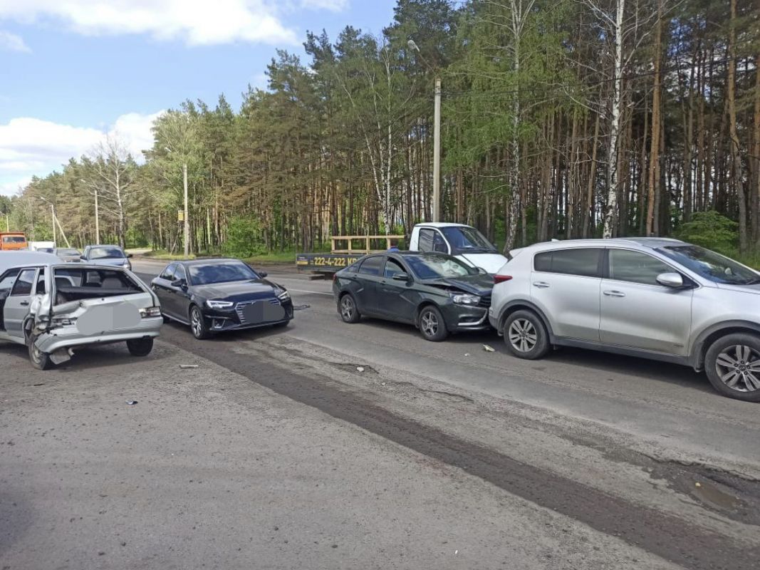 Девочка пострадала в аварии с 4 автомобилями в Воронеже