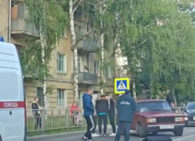 Авария с «пятёркой» сковала улицу в Воронеже (ВИДЕО)