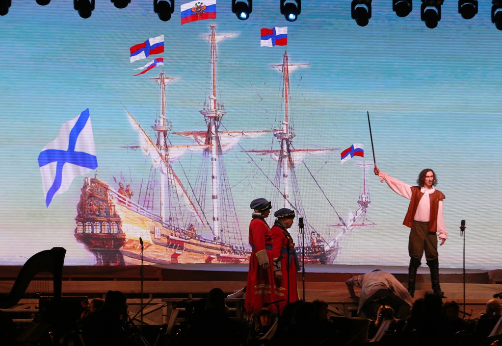 «Виват, Россия!» — воронежцы увидели оперу под открытым небом 