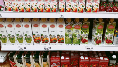 На полках воронежских магазинов появился сок в бесцветных упаковках