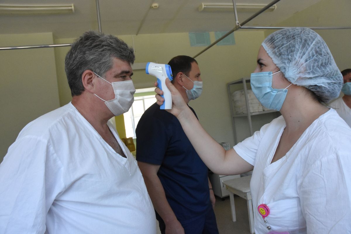 Количество ковидных госпитализаций снизилось почти в 4 раза за сутки в Воронежской области
