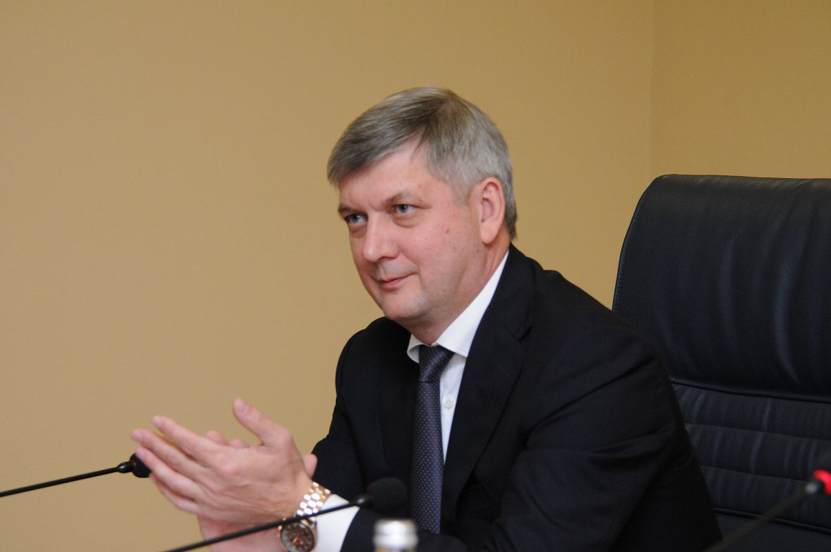 Воронежский губернатор рассказал, как нацпроекты помогают увеличить прибыль компаниям