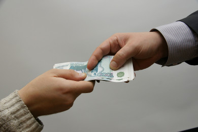 Воронежцы стали реже давать в долг и занимать деньги