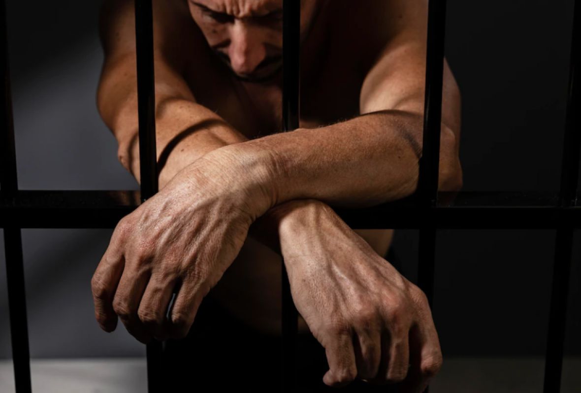 Воронежец пообещал другу-уголовнику найти работу, но&nbsp;затем избил его и&nbsp;ограбил