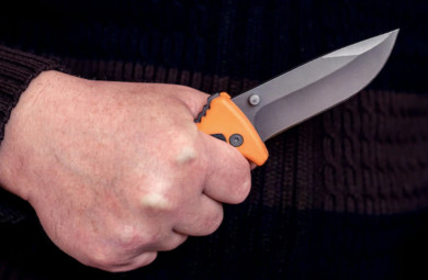 Воронежец получил от отца удар ножом за отказ помочь по хозяйству