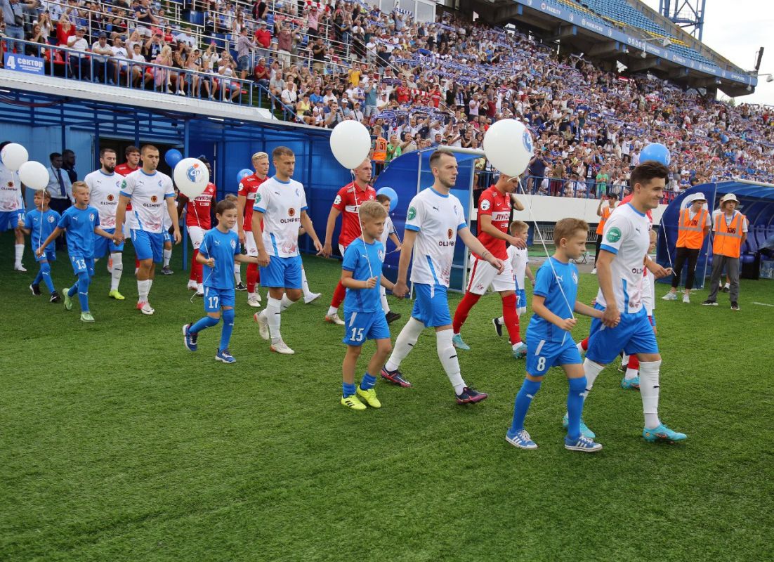 Гонгадзе футболист факел. Факел воронеж обои на телефон. Факел выиграл. Факел выиграл. Факел выиграл.