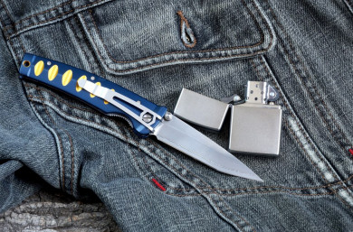 Воронежец попросил у прохожего пачку сигарет, а получил удар ножом