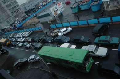 Коммунальная авария привела к многокилометровым пробкам в Воронеже