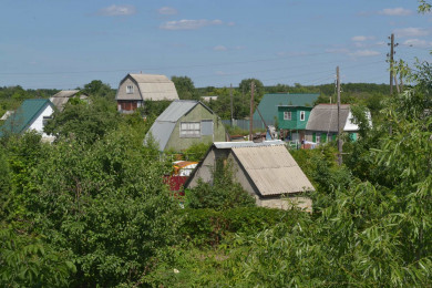 «Сосед построил баню рядом с нашим домом, и мы боимся сгореть!»