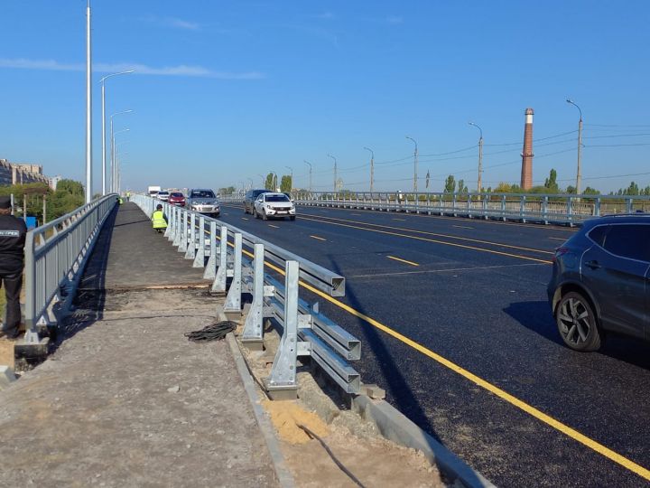 Жители микрорайона «Электроника» остались без переходов на пути к новому мосту Остужевской развязки