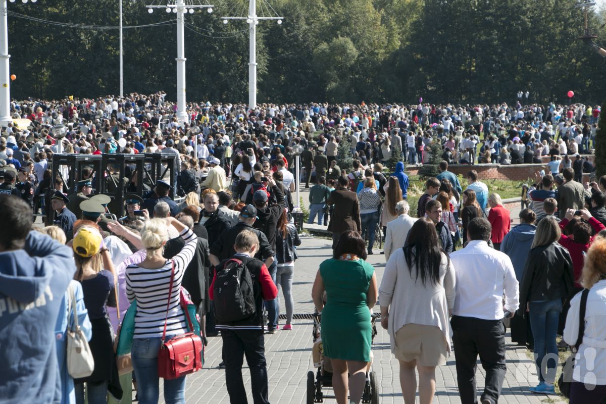 Массовые мероприятия. Массовые мероприятия запрещены. Массовые мероприятия в Курске. Фото массовые гуляния.