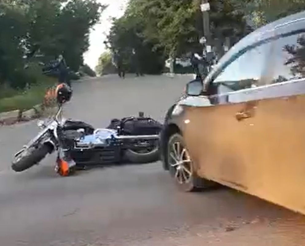 В Воронеже произошла авария с мотоциклом и иномаркой: есть пострадавший&nbsp;