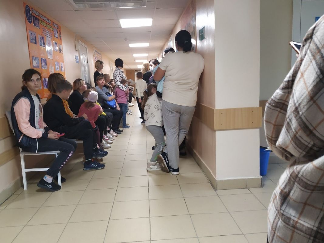 «В день один врач принимает 60 человек»: облздрав объяснил, откуда очереди в Россошанской детской поликлинике