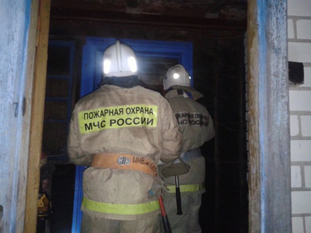 Пожар на&nbsp;воронежском складе уничтожил 6 тонн древесного угля